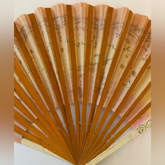VINTAGE FOLDING HAND FAN Made in JAPAN - Picture 11 of 16